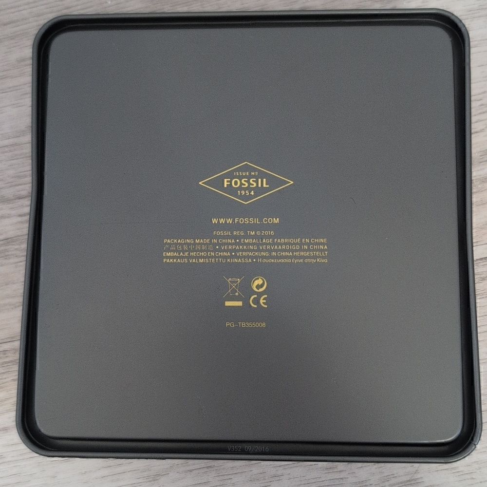 FOSSIL Bifold with Flip ID Brown Wallet. Genuine Leather. NEW - Picture 3 of 7